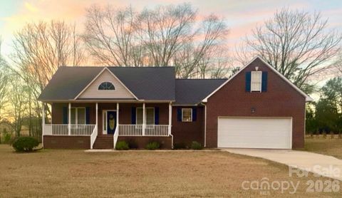 Photo of 625 Britt Lane, Richburg, SC 29729 (MLS # 4334975)