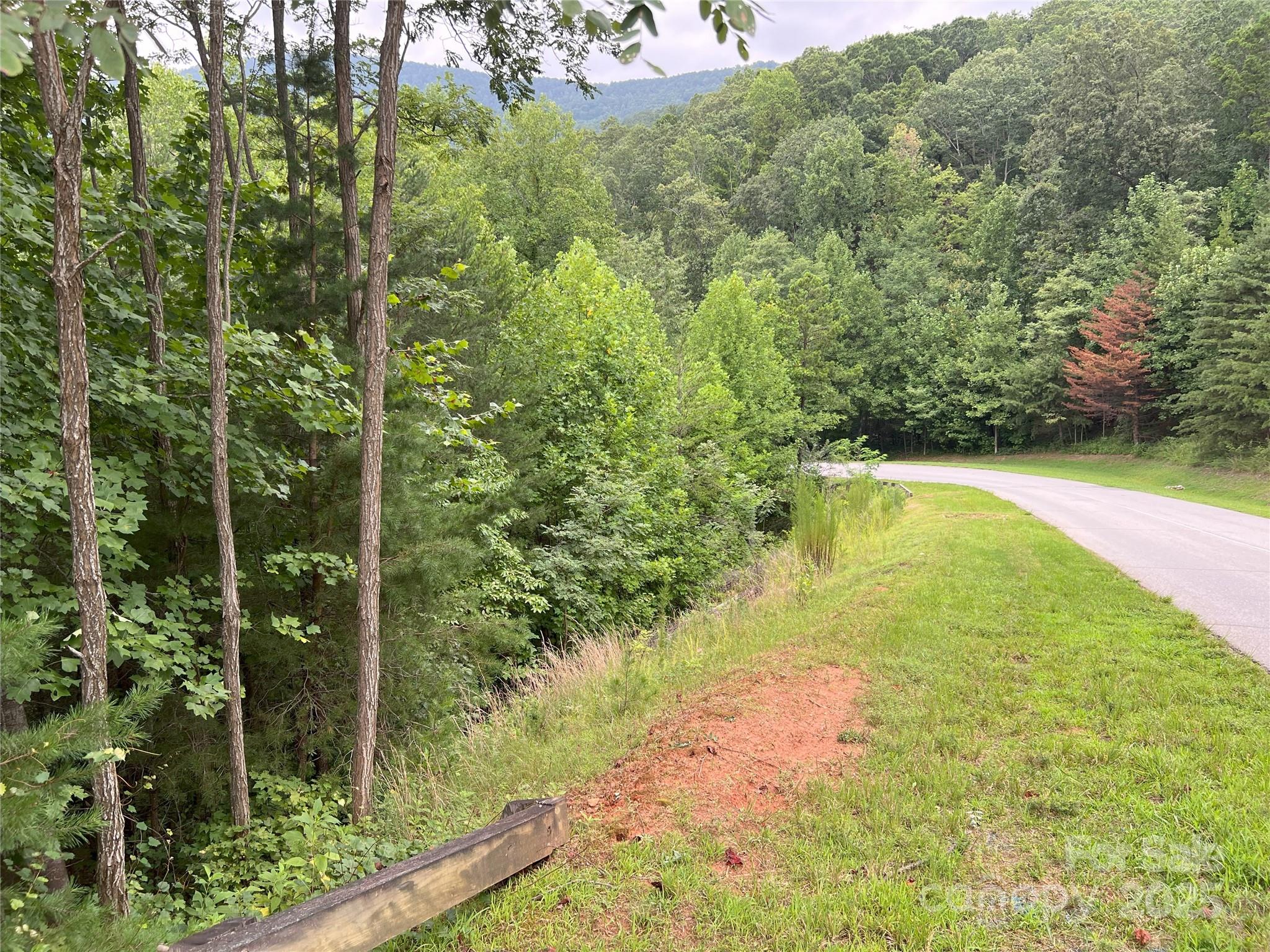 00 Deep Gap Road E 97