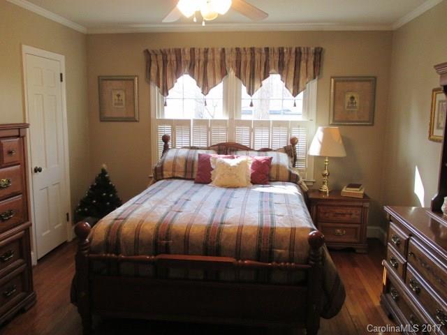 Forest Hills - Residential