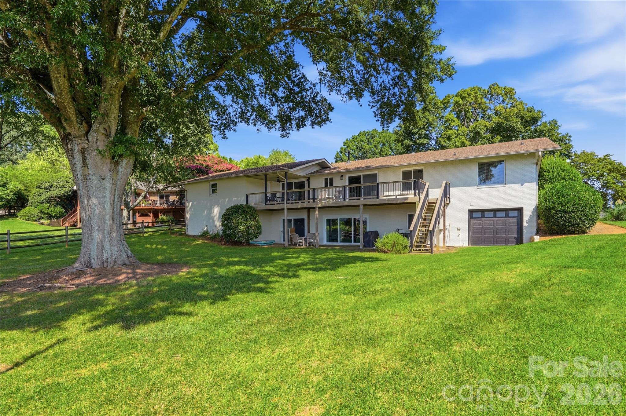 332 Shoreline Loop