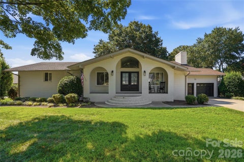 Photo of 332 Shoreline Loop, Mooresville, NC 28117 (MLS # 4418767)