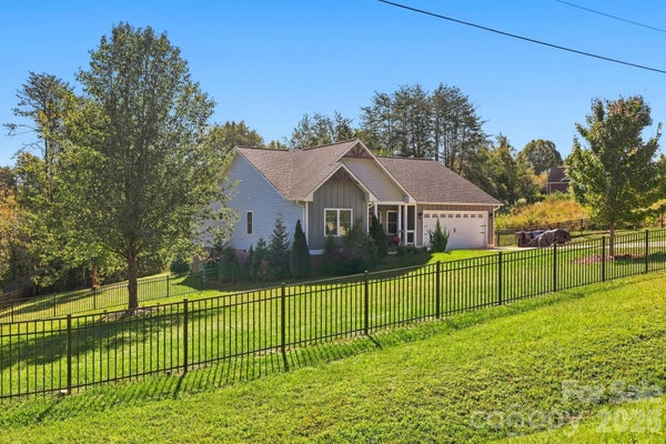 457 EDWARDS STREET EXT, RUTHERFORDTON, NC 28139 - Image 9fb856e04bbadc0472a086cc509b4451/740989002