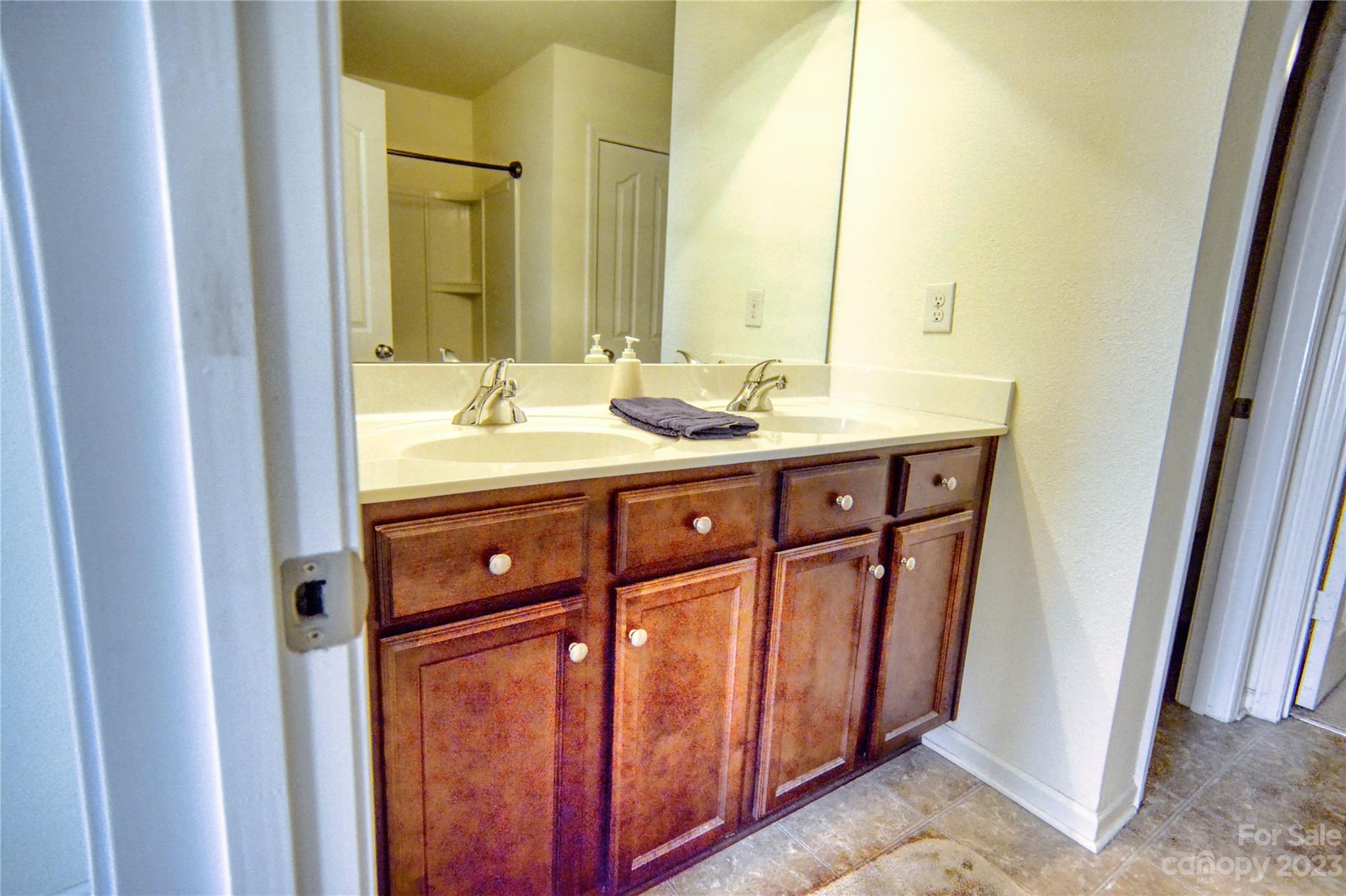 TUCKER CHASE - Residential