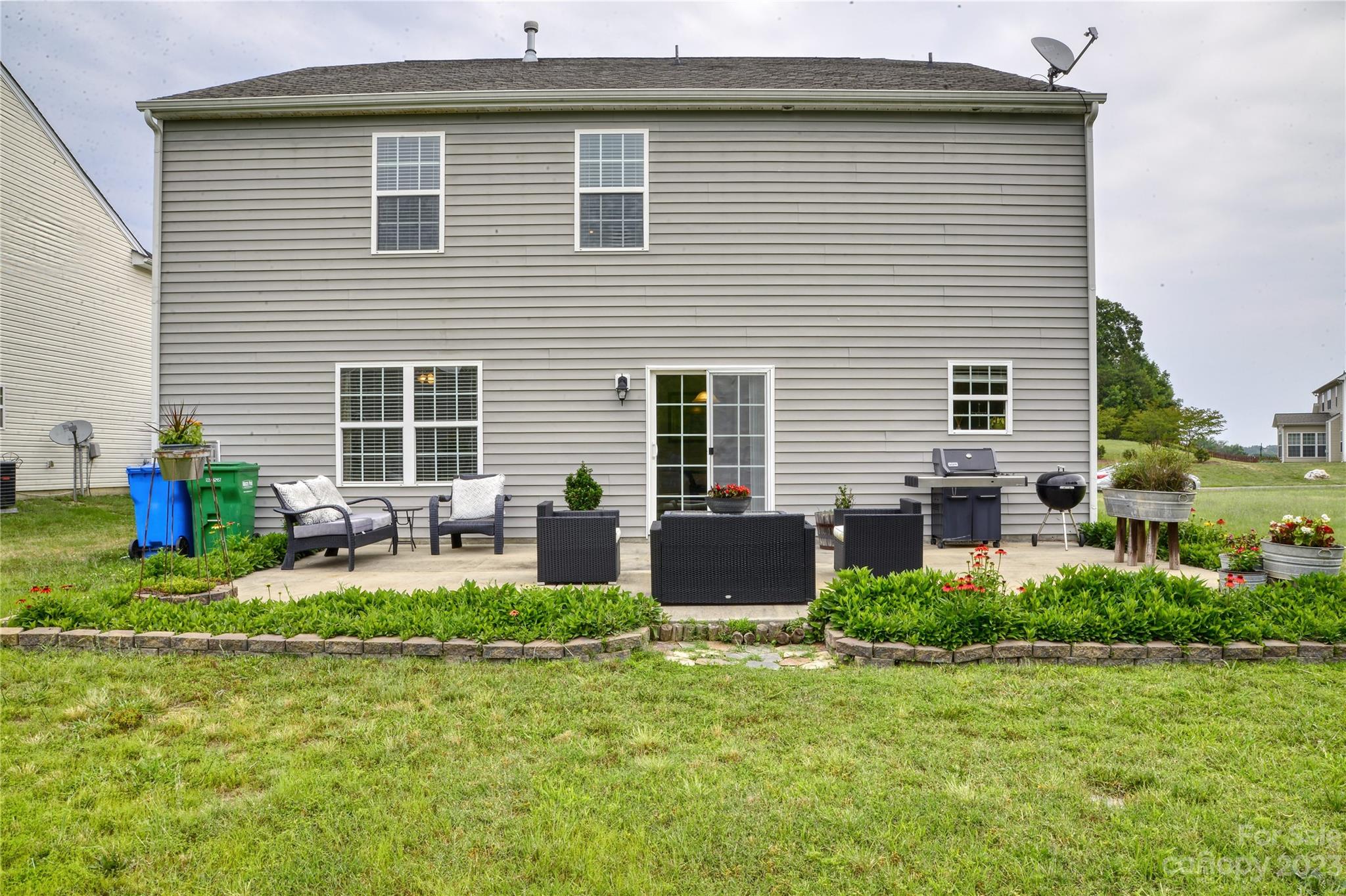 TUCKER CHASE - Residential