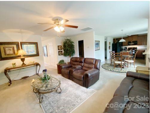 TUCKER CHASE - Residential