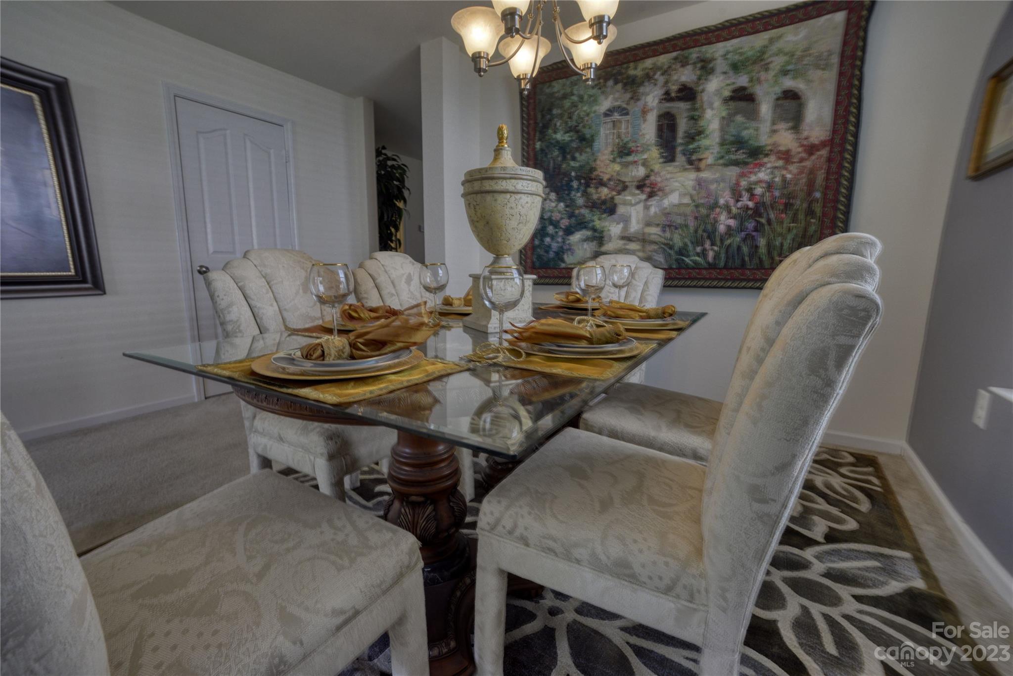 TUCKER CHASE - Residential