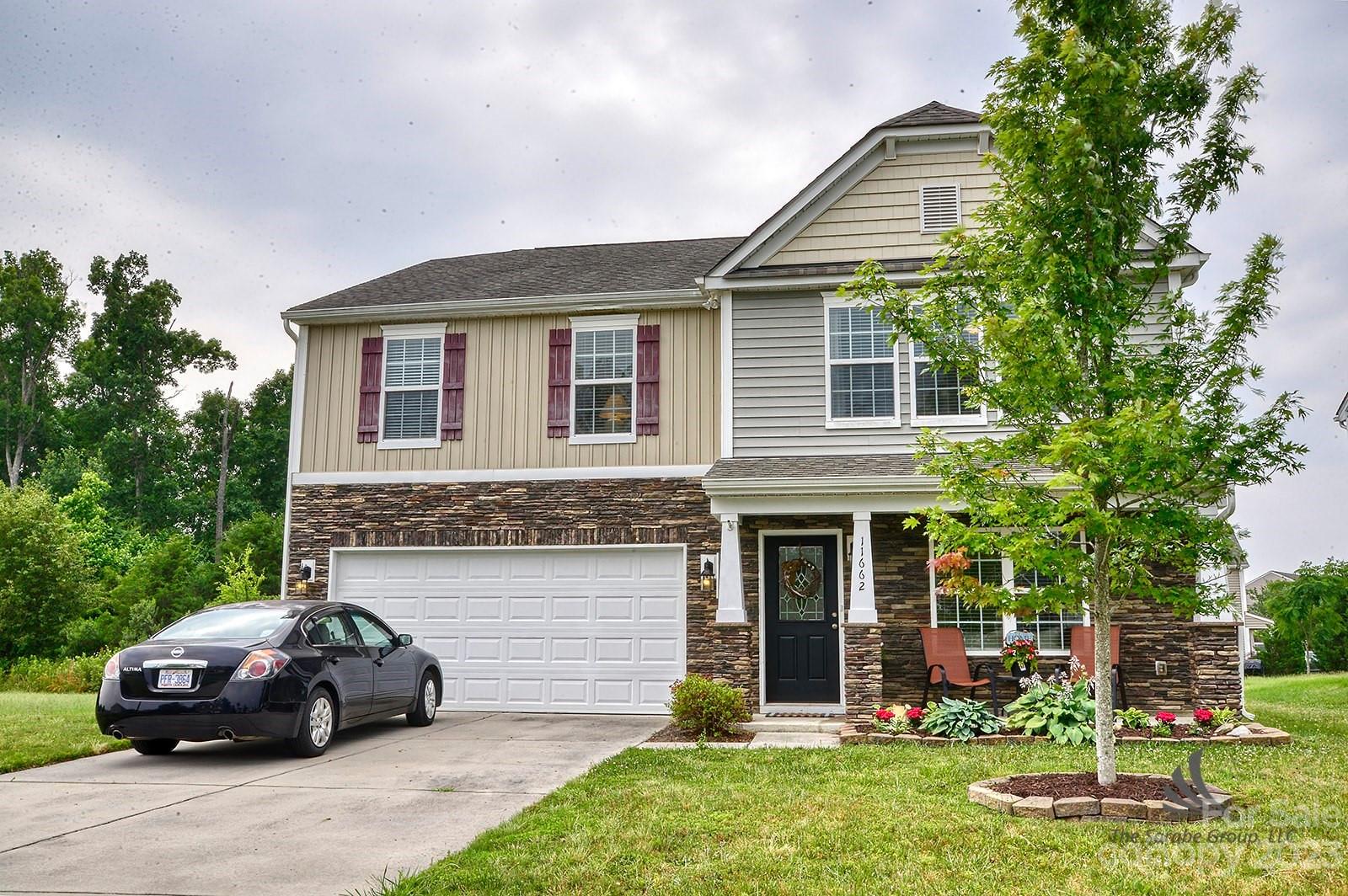 TUCKER CHASE - Residential