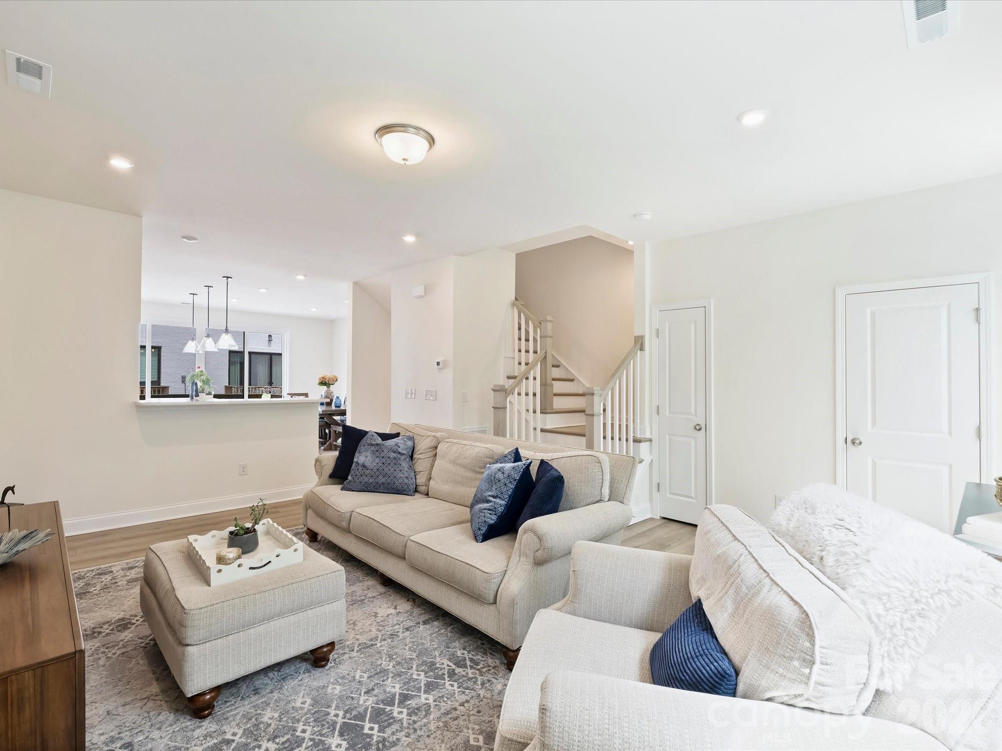 The Townes of Cotswold - Residential