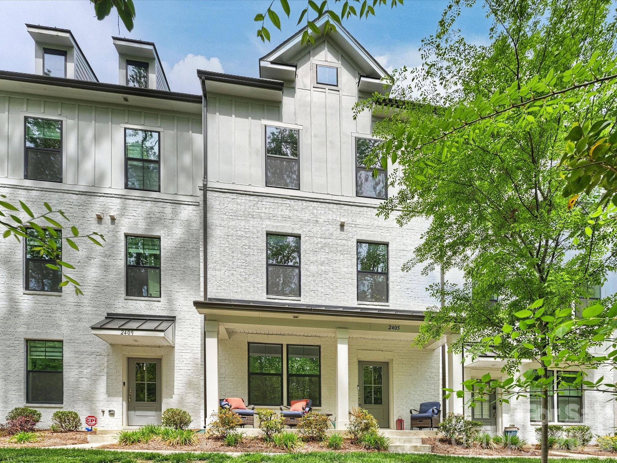 The Townes of Cotswold - Residential