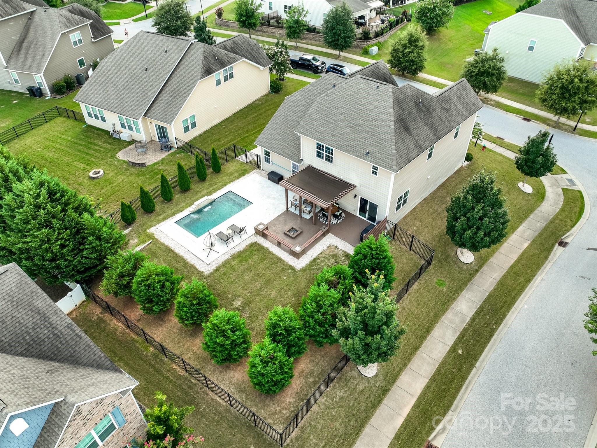 307 Macallister Court