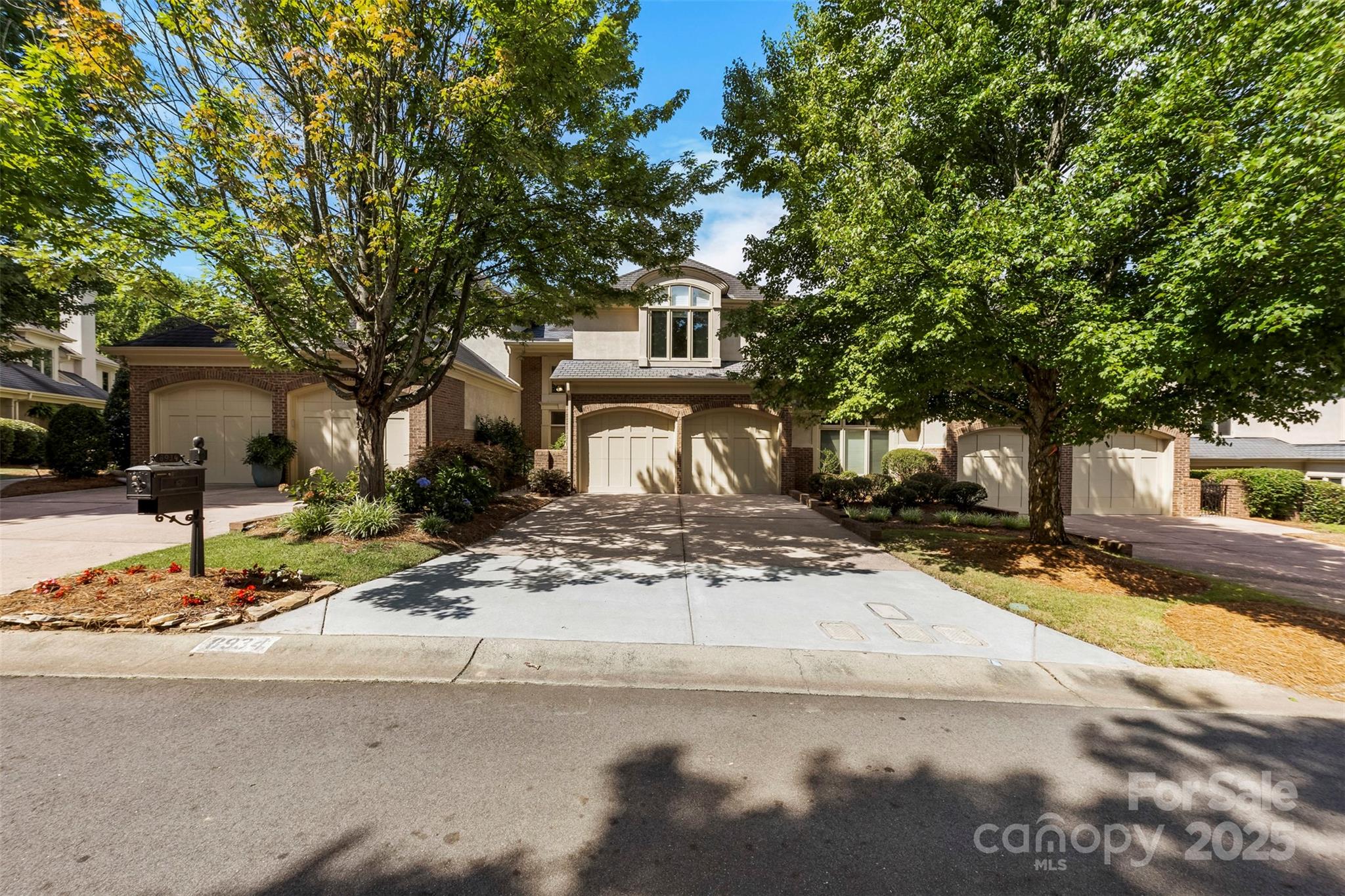 8934 Challis Hill Lane