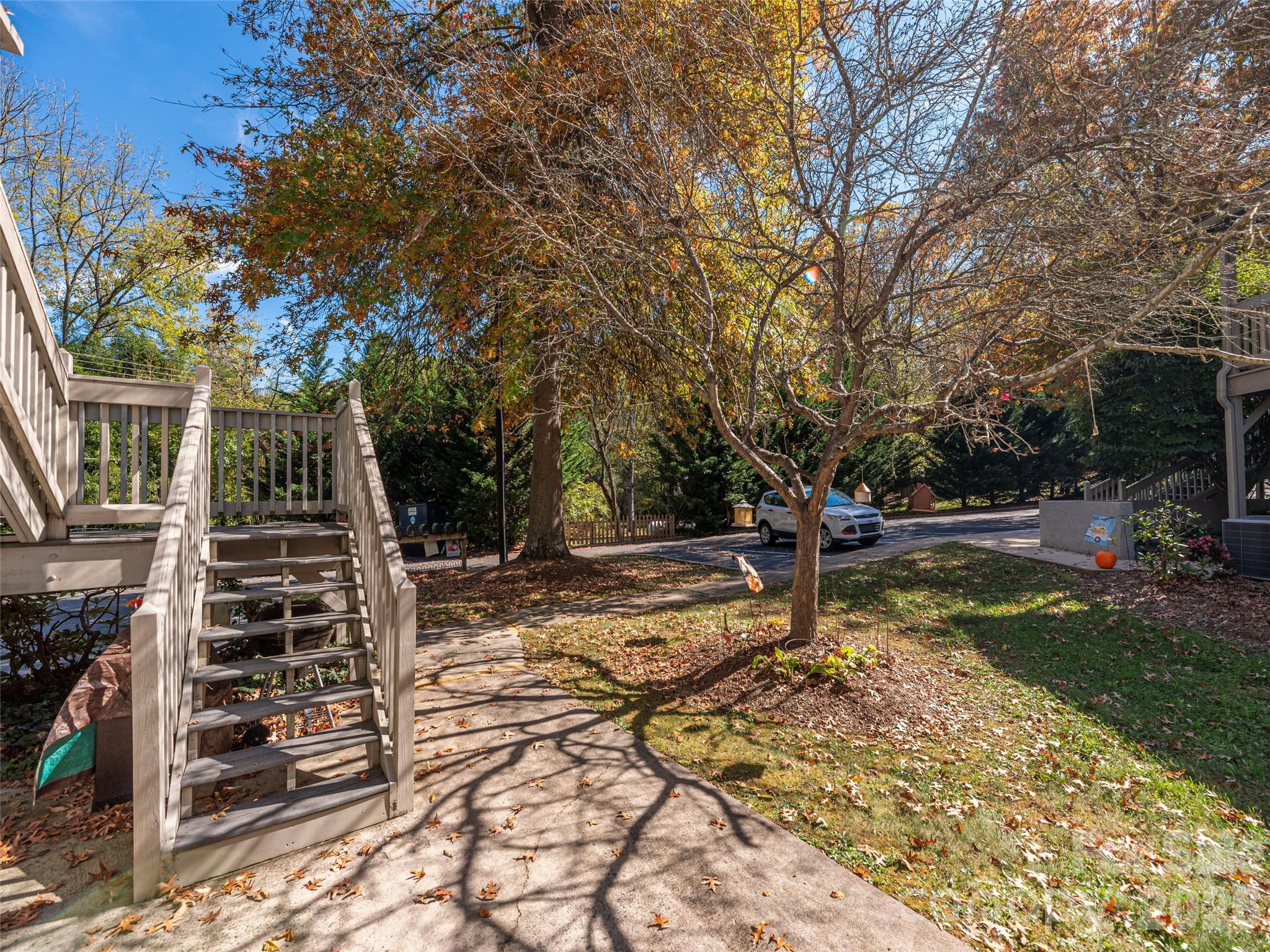 Tri Vista Villas - Residential