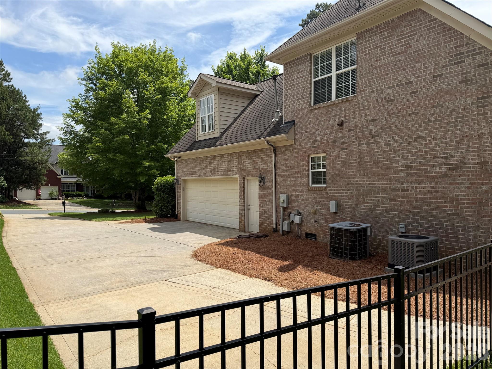 2003 Crismark Drive