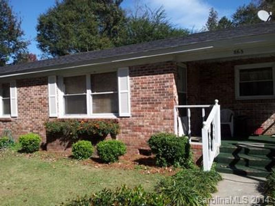 REO property sole as is and subject to HUD guidelines 24 CFR 206.125, quiet country setting, good
possible rental property