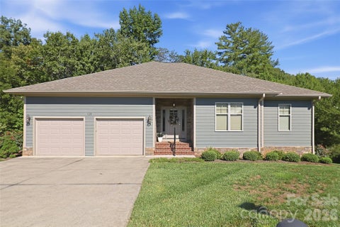 Photo of 125 Beechmont Drive, Morganton, NC 28655 (MLS # 4411904)