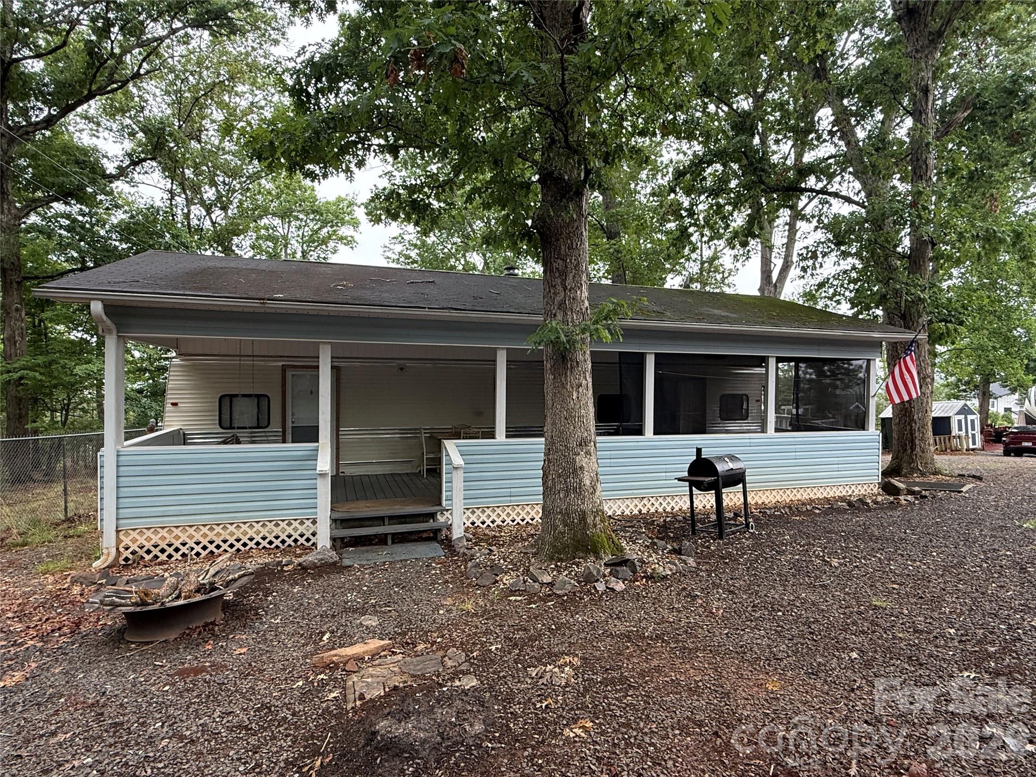 Twin Harbor - Residential
