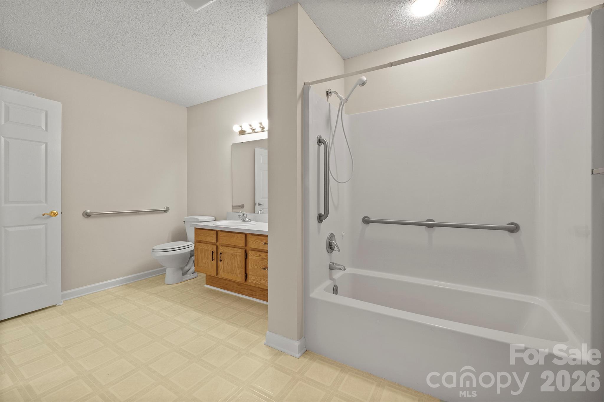 Conover Manor - Residential