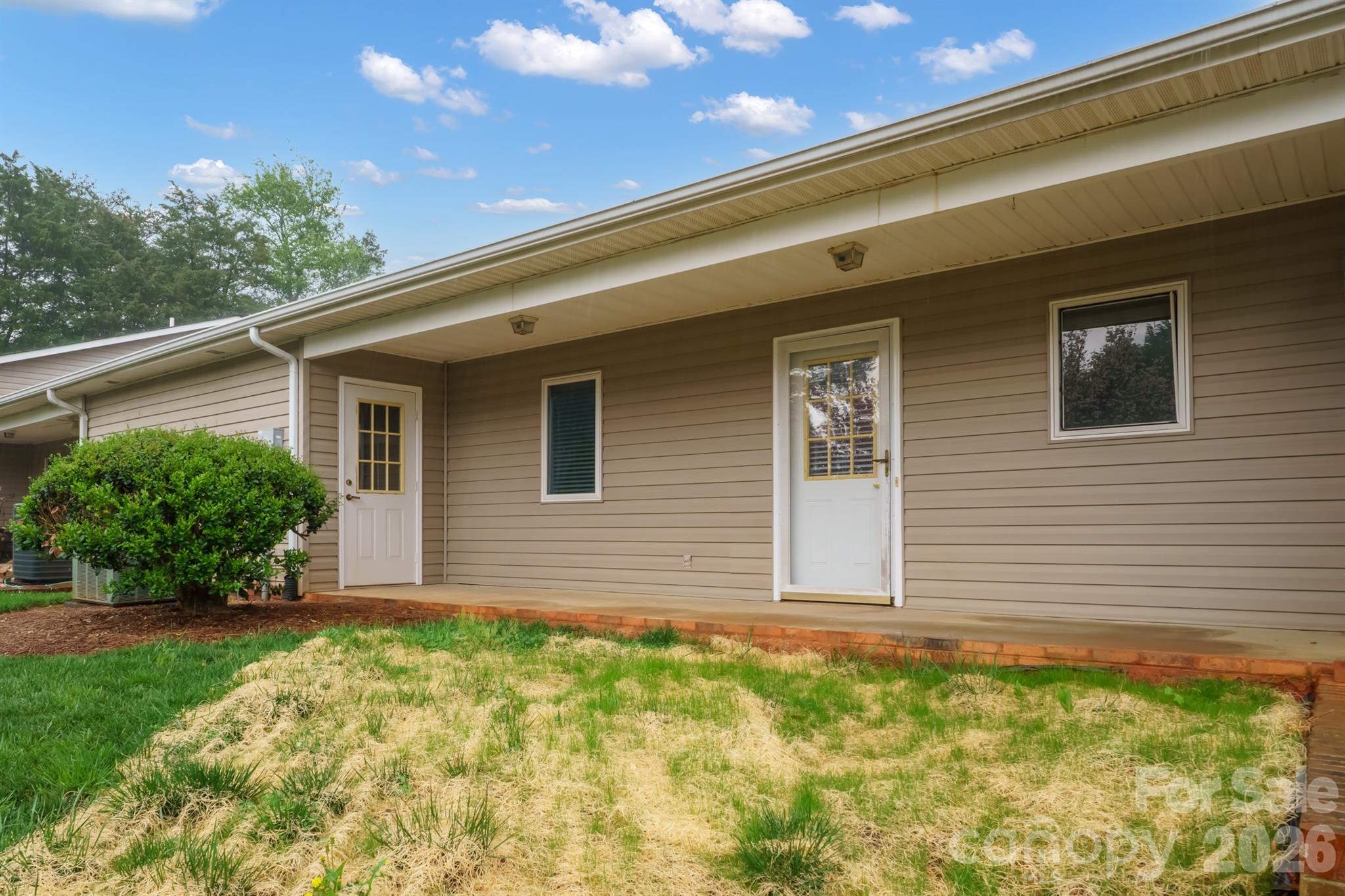 Conover Manor - Residential