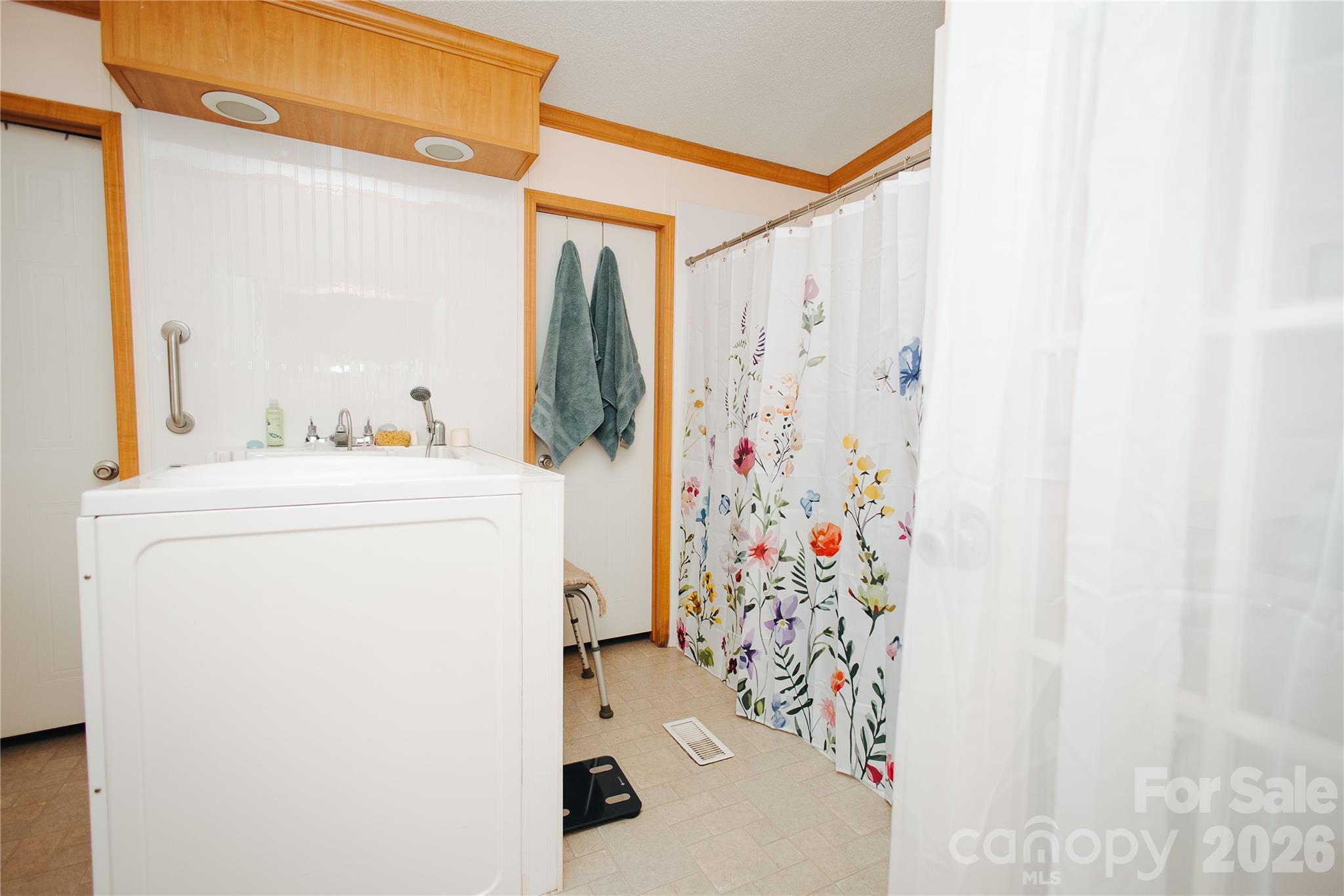 Ridge Walk - Residential