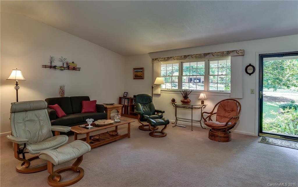 Poppy Slopes - Residential