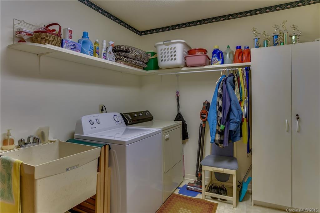 Poppy Slopes - Residential