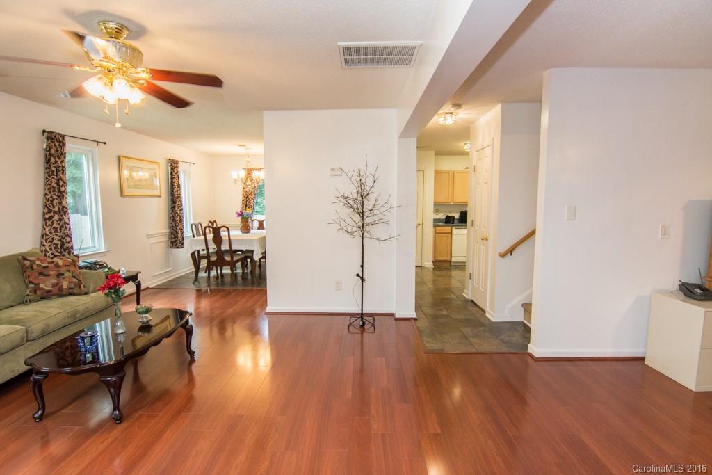 Rolling Hills - Residential