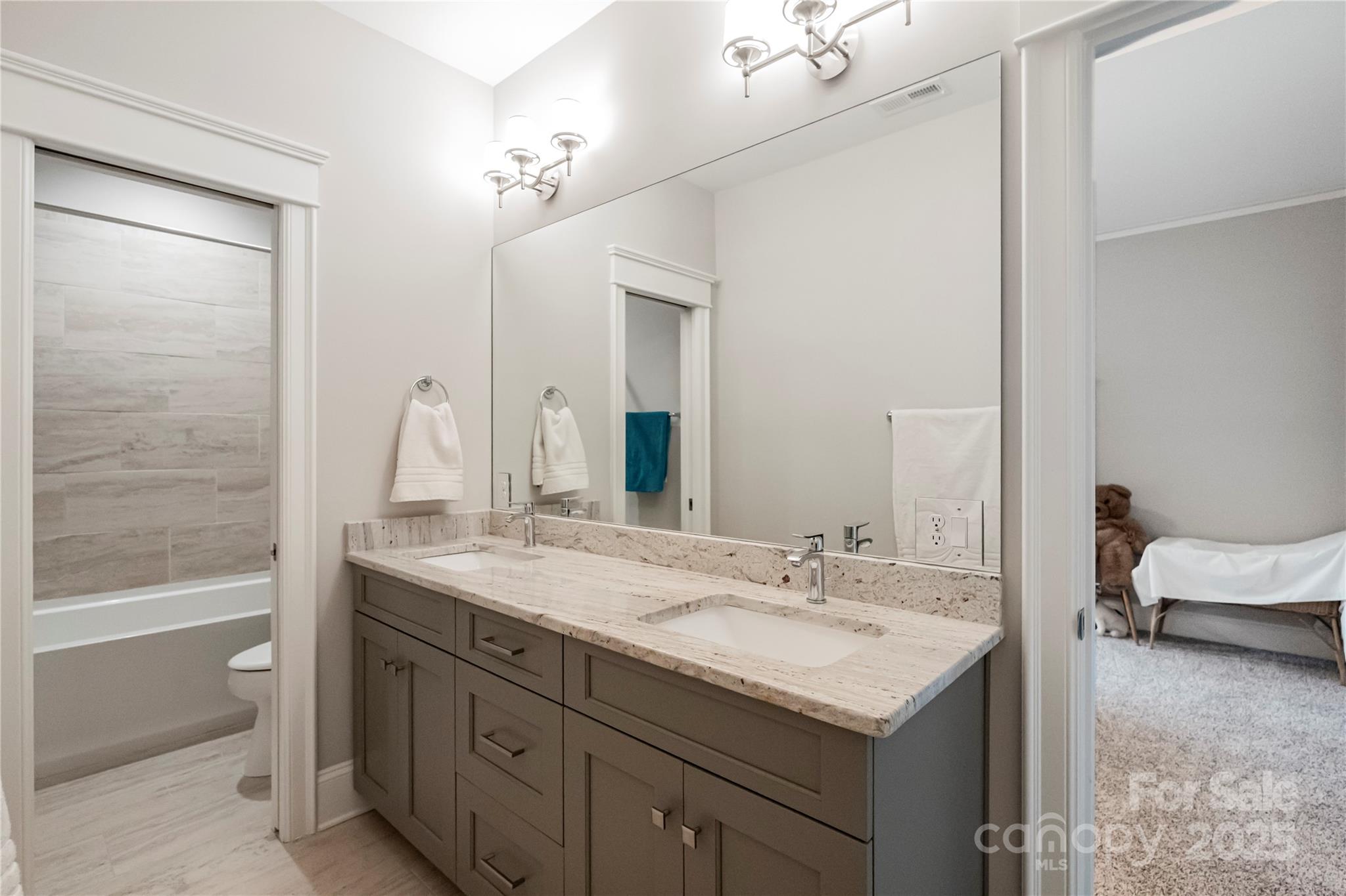 Pointe Regatta - Residential