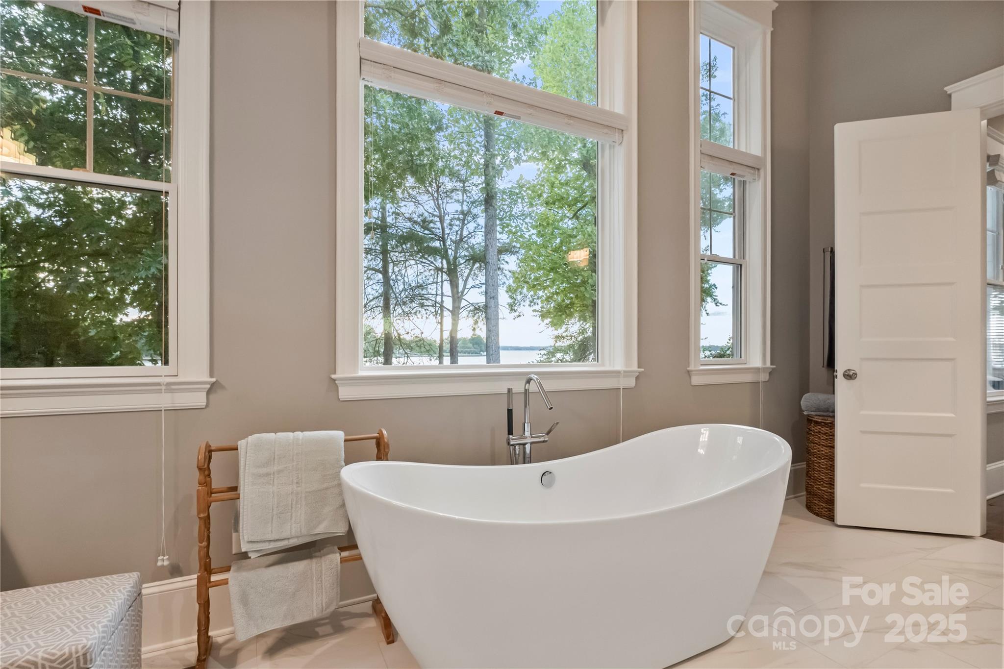 Pointe Regatta - Residential