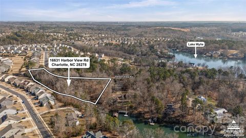 Photo of 16715 Harbor View Road, Charlotte, NC 28278 (MLS # 4354645)