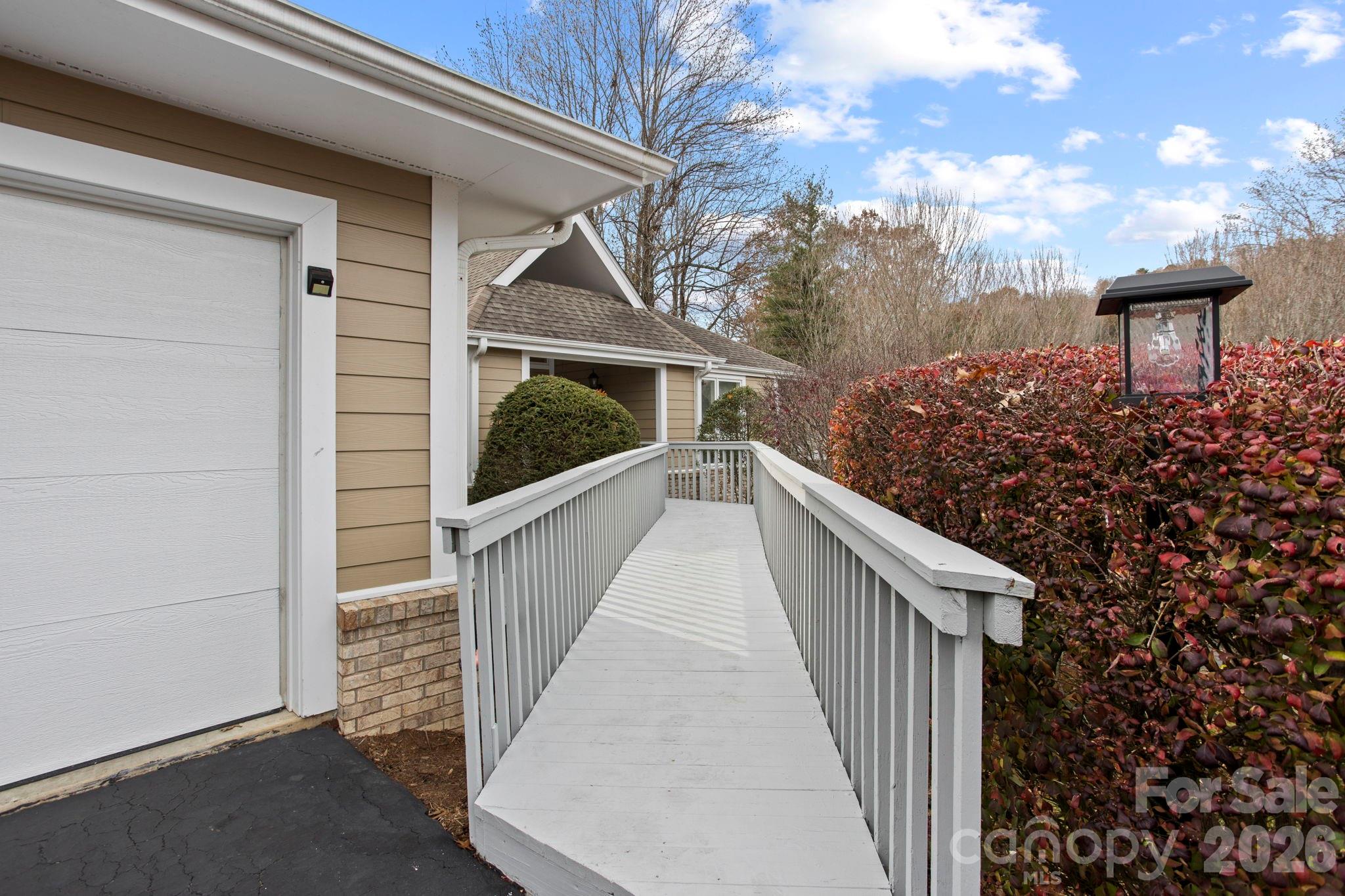 122 Broadmoor Drive