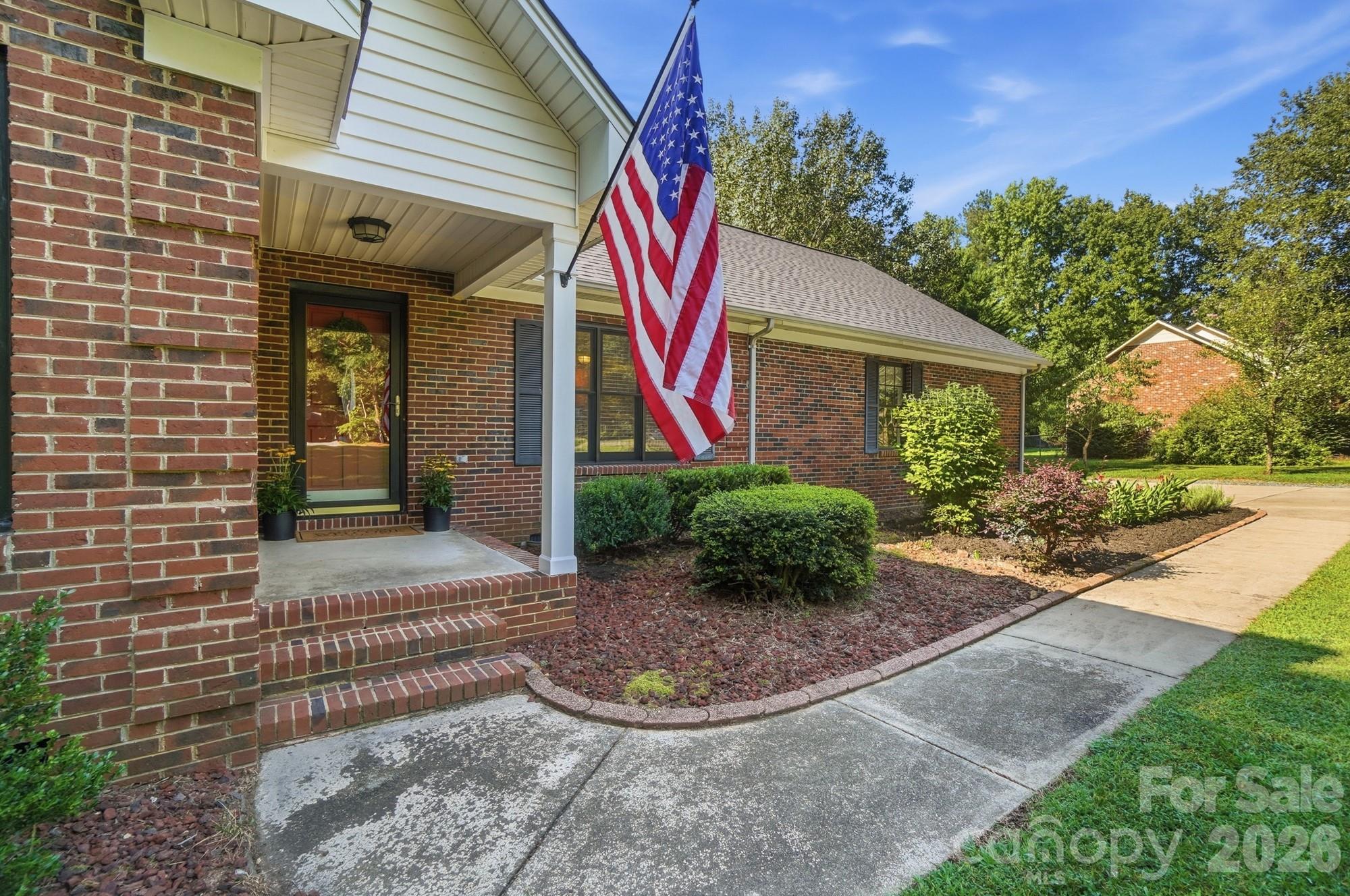 416 Ambrose Lane