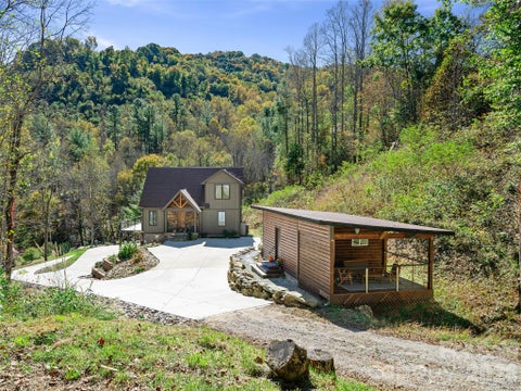 Photo of 1136 Elk Shoals Creek Road, Burnsville, NC 28714 (MLS # 4436883)