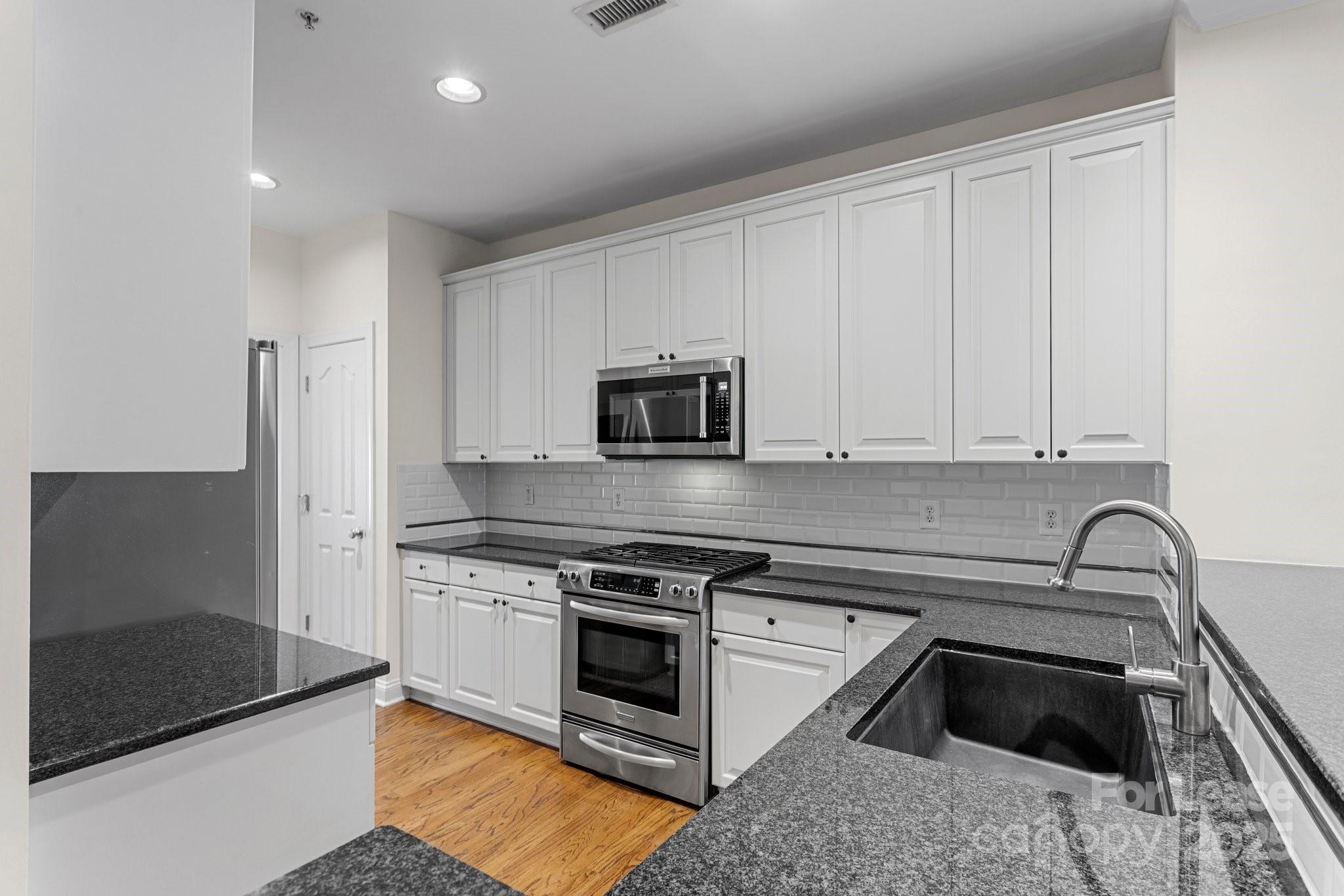 Myers Park - Residential Lease