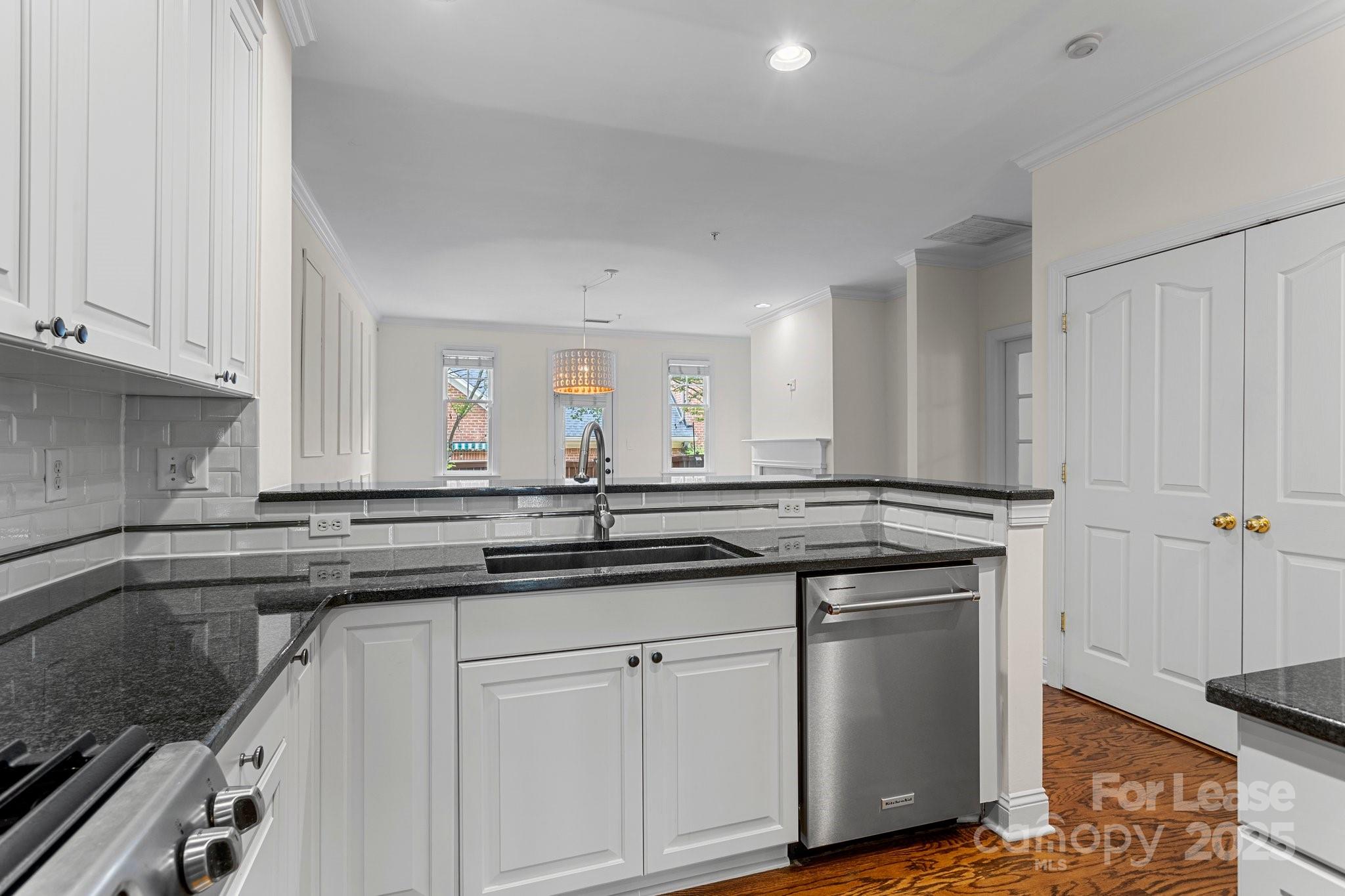 Myers Park - Residential Lease