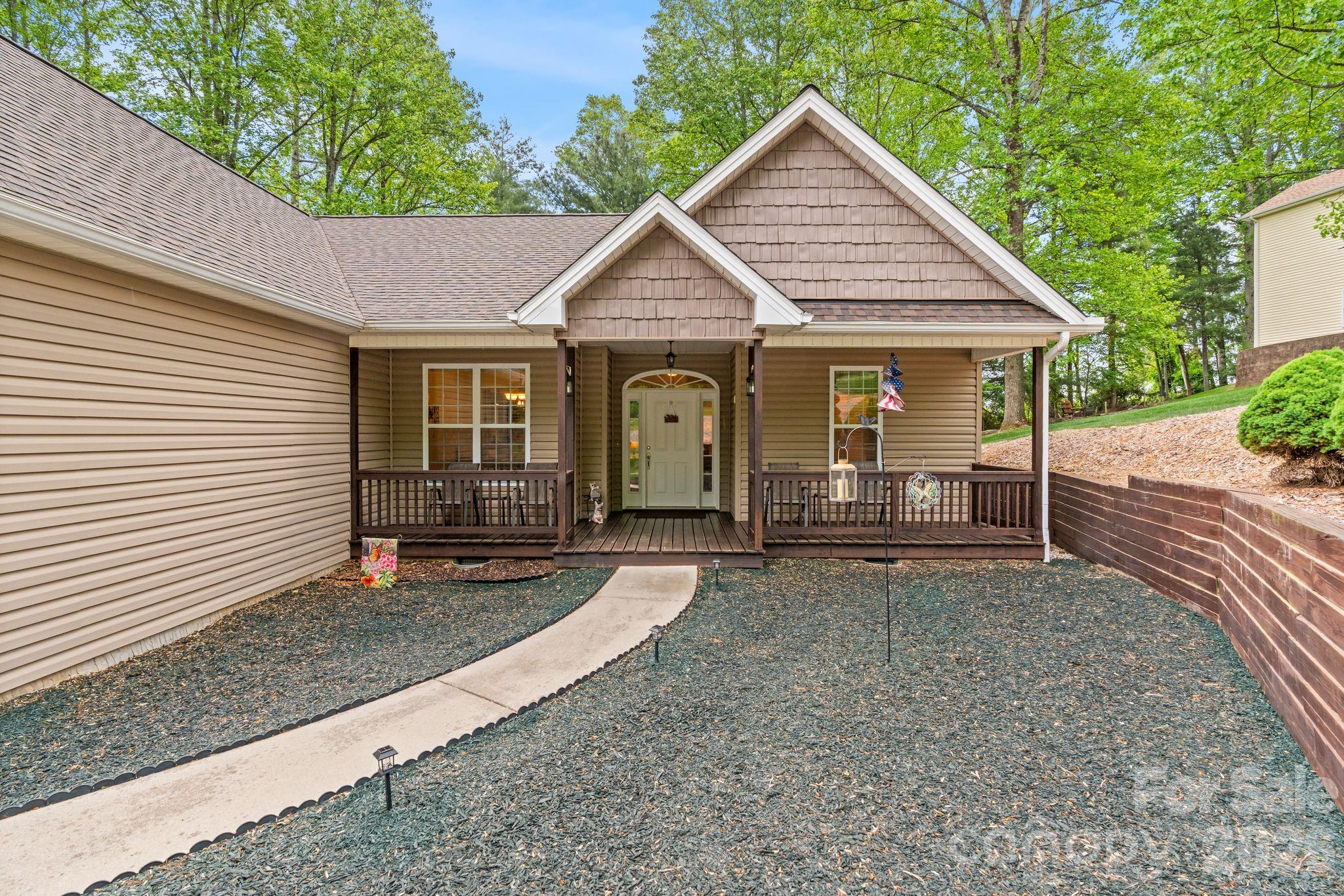 112 Chestnut Lane