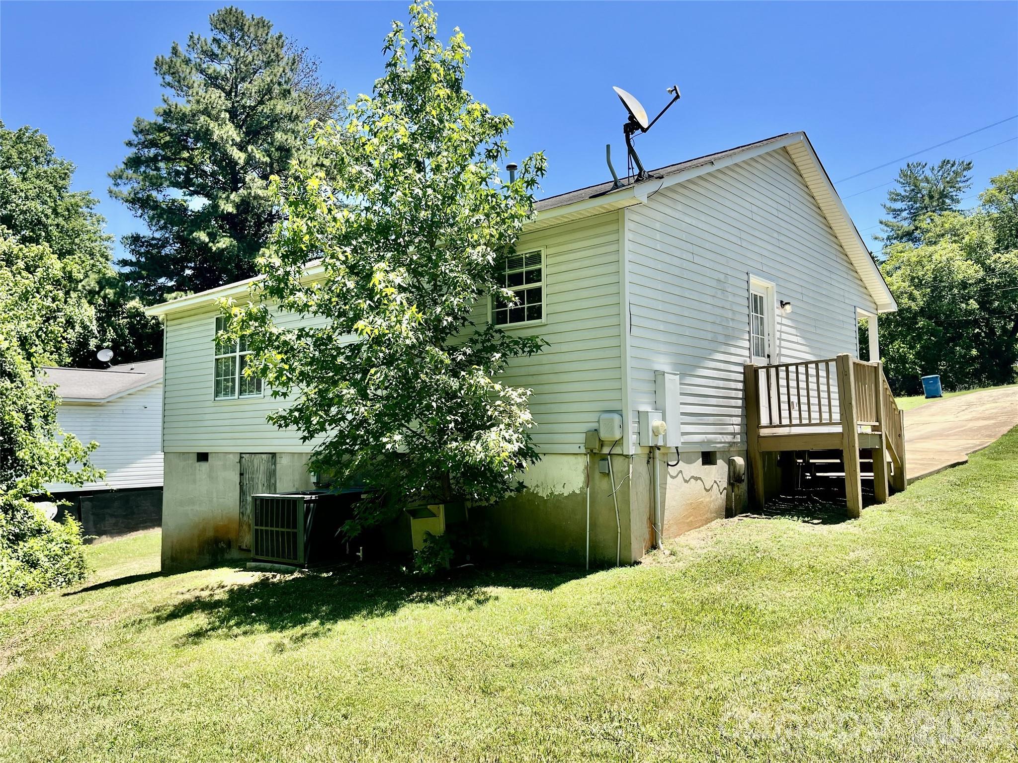 908 Green Street
