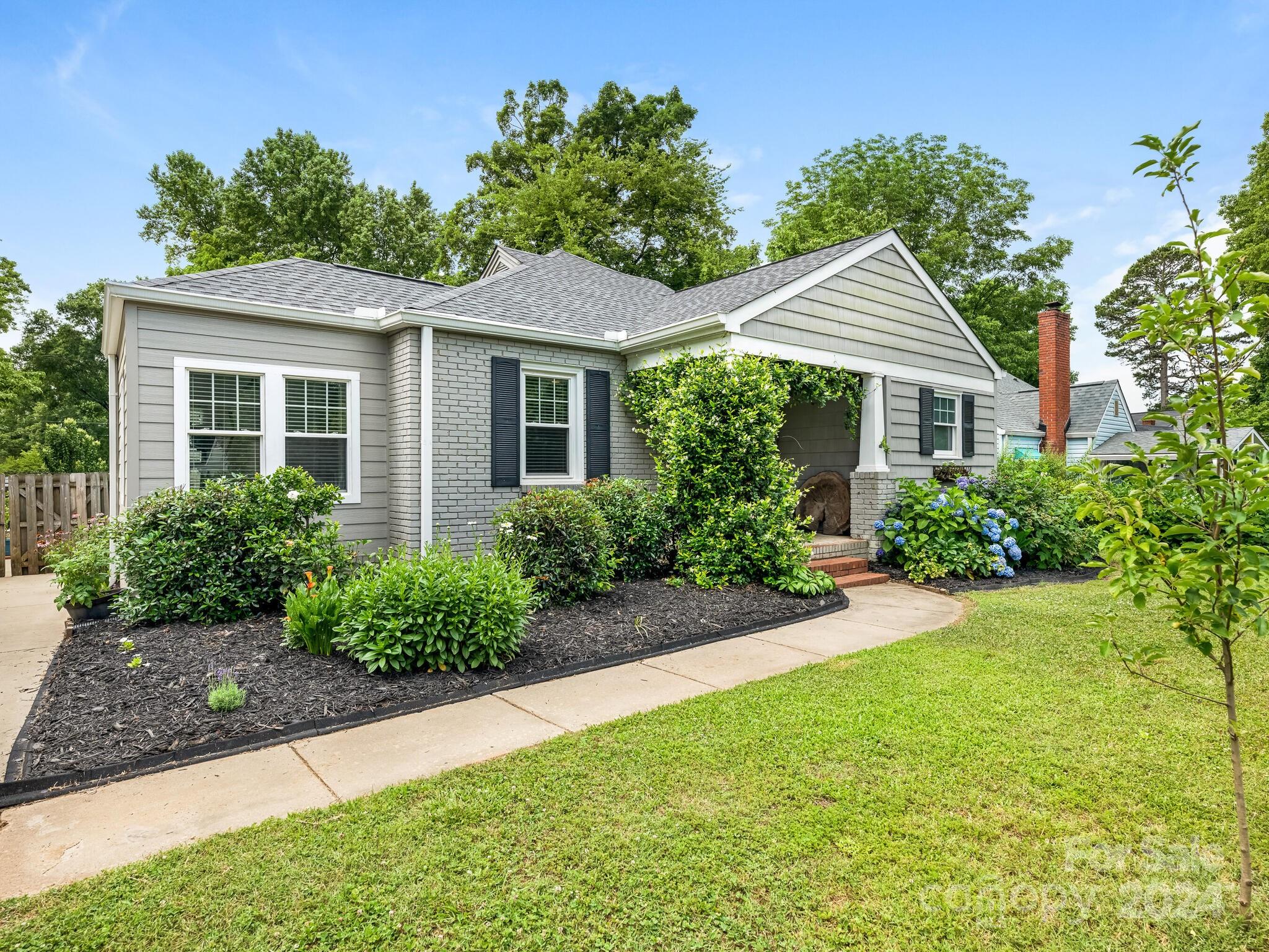 Plaza Acres - Residential