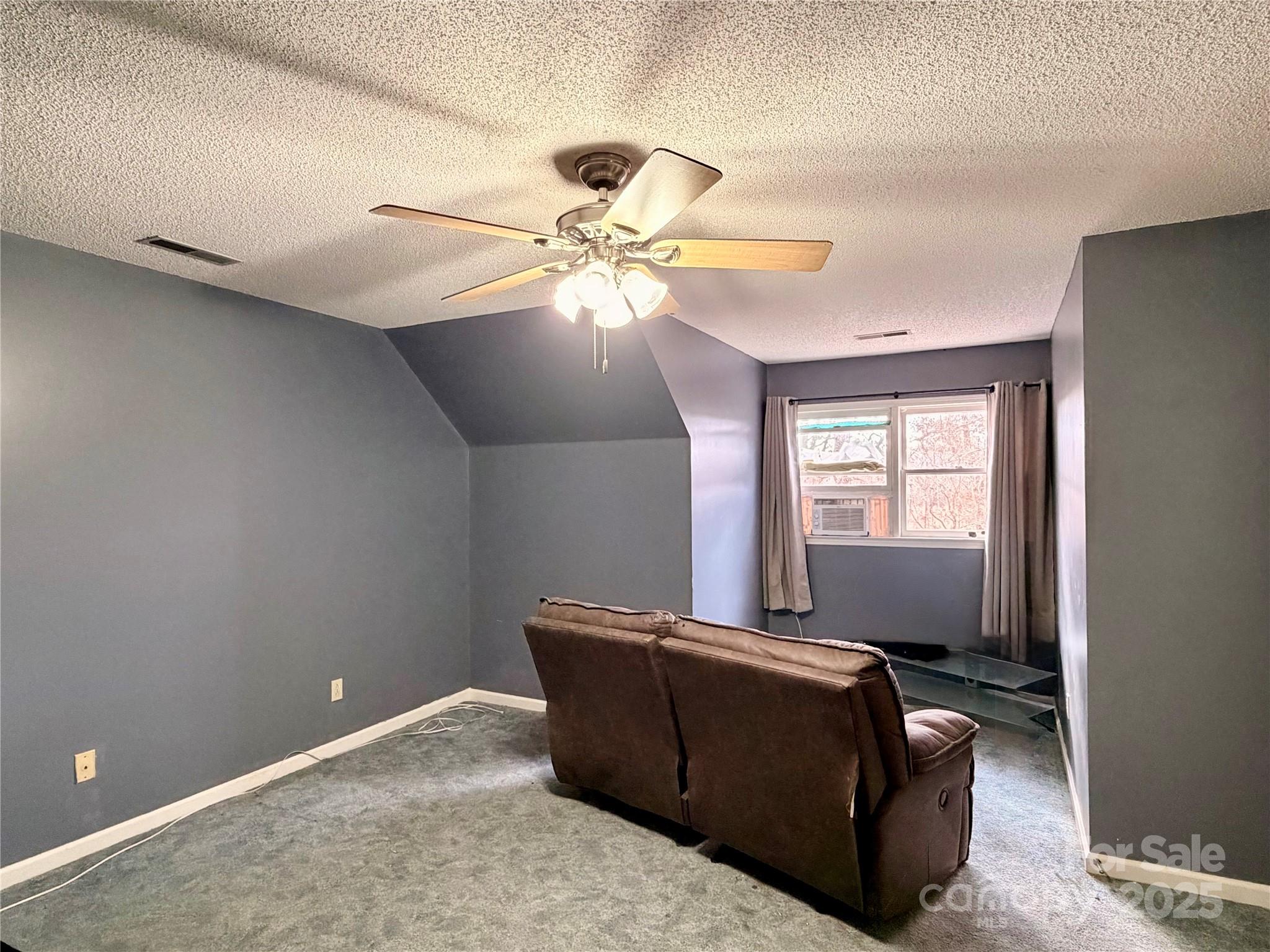 Willow Run - Residential