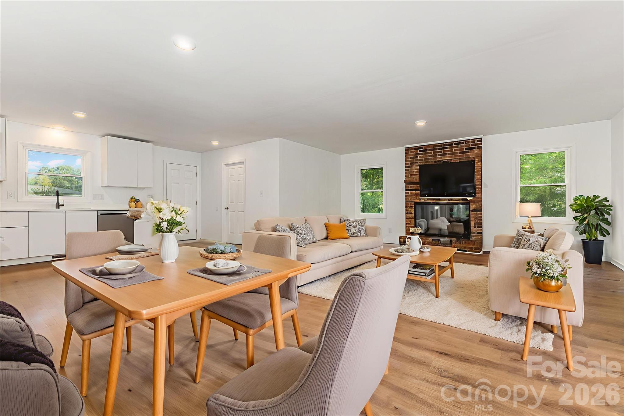 600 Touch Me Not Lane