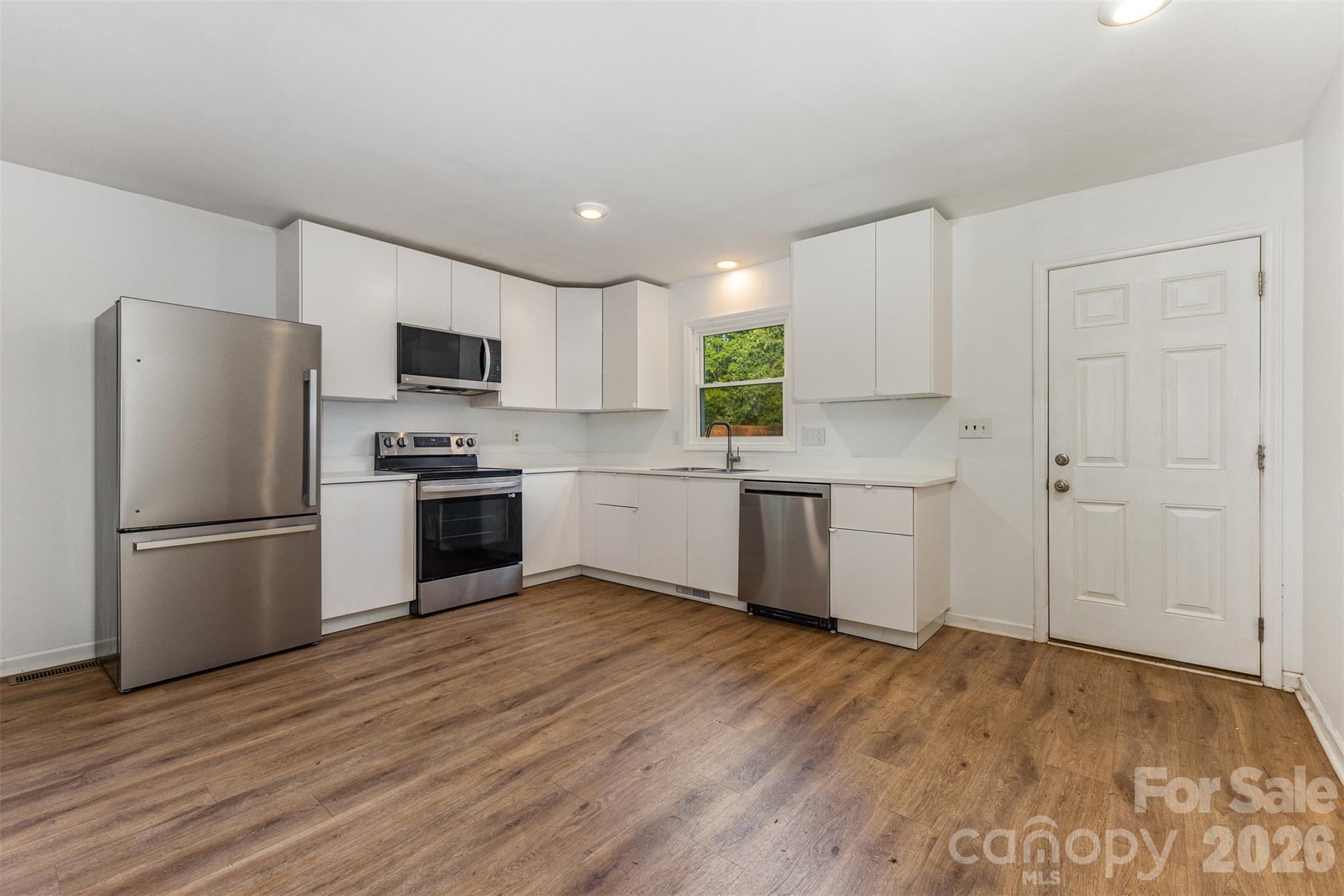 600 Touch Me Not Lane