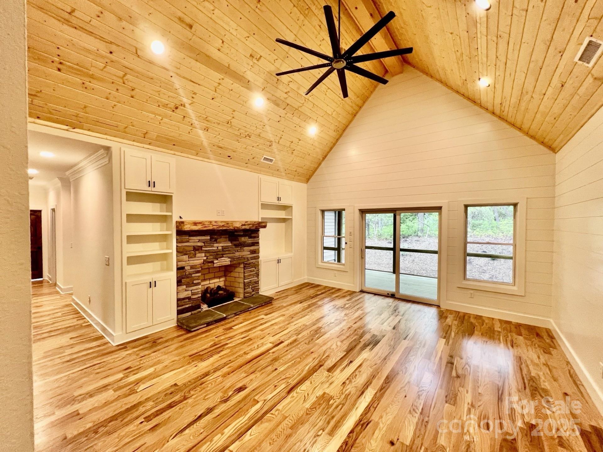 Connestee Falls - Residential