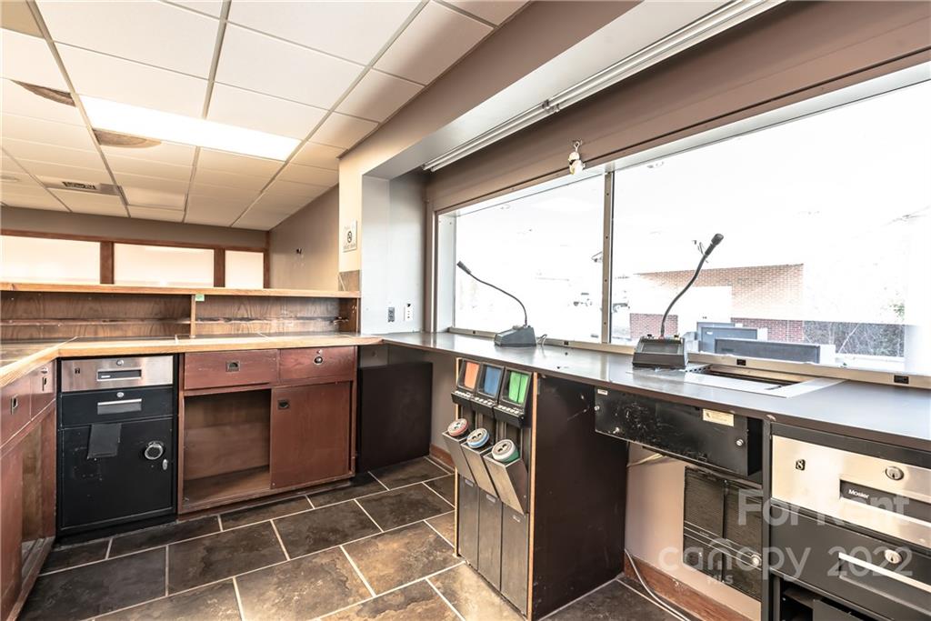 None - Commercial Lease