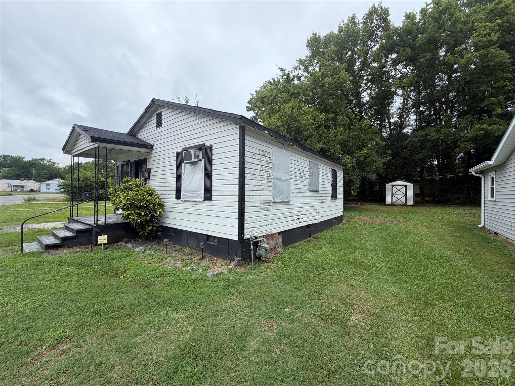 609 Clarinda Street