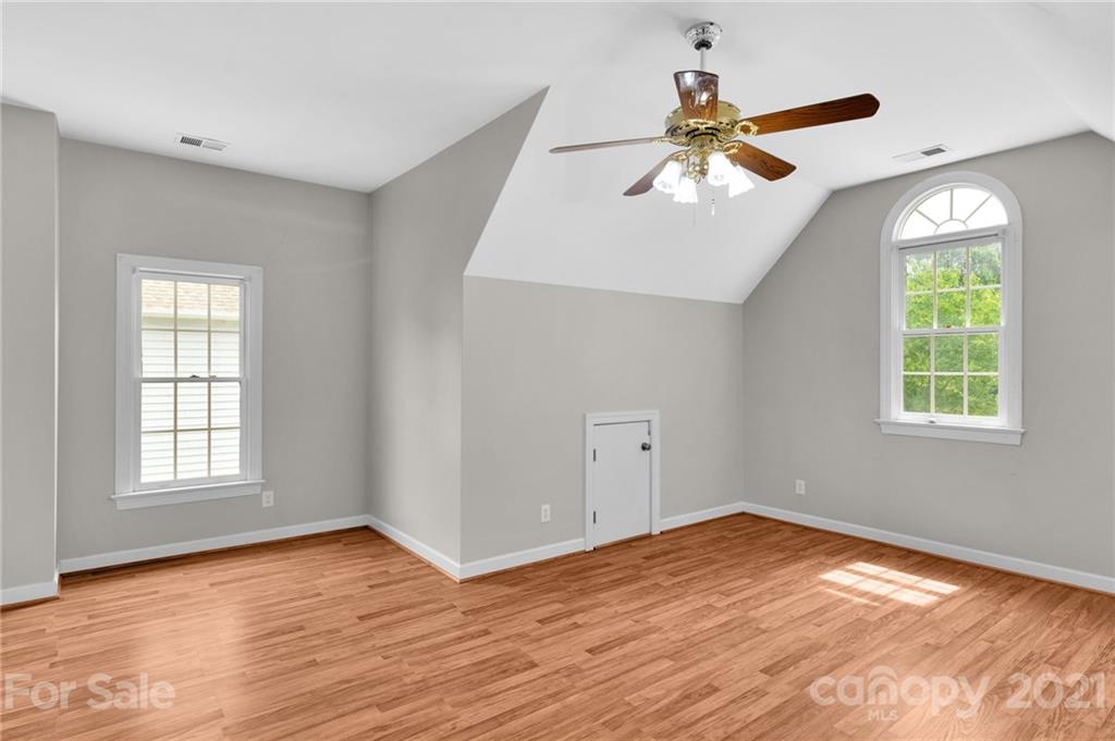 Hunter Oaks - Residential