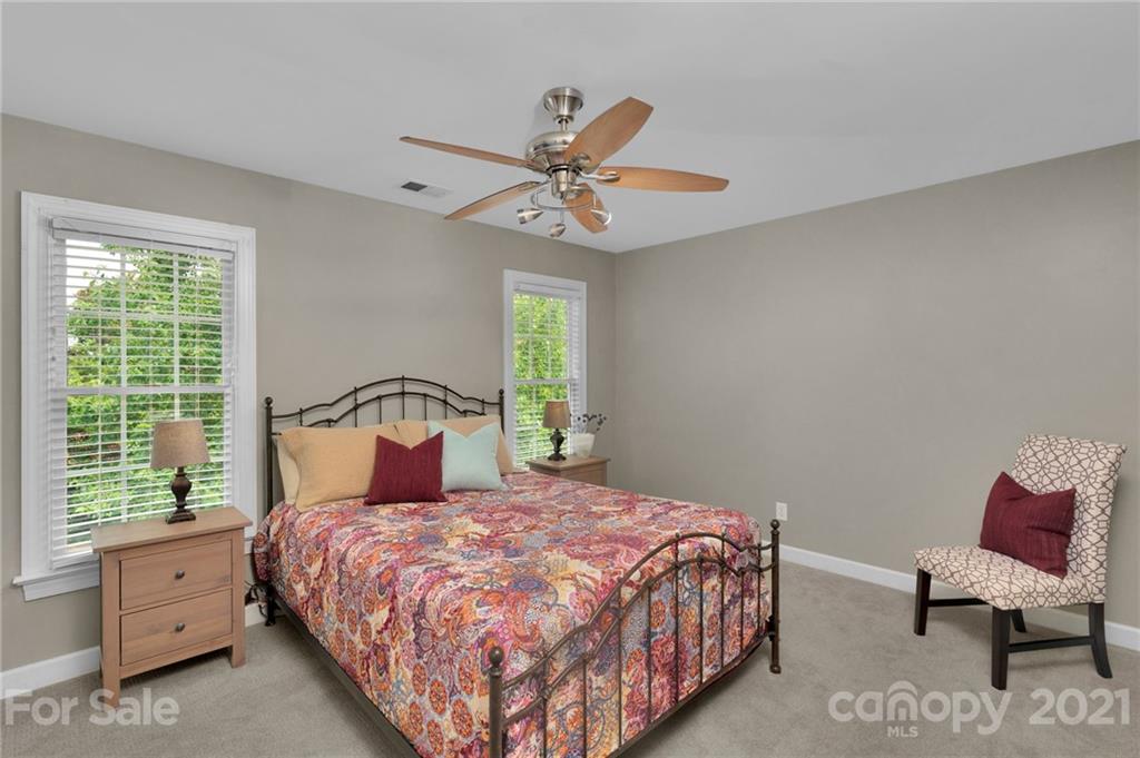 Hunter Oaks - Residential