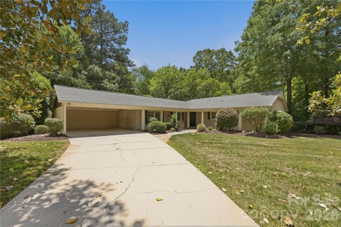 Photo of 6014 Glenridge Road, Charlotte, NC 28211 (MLS # 4386522)
