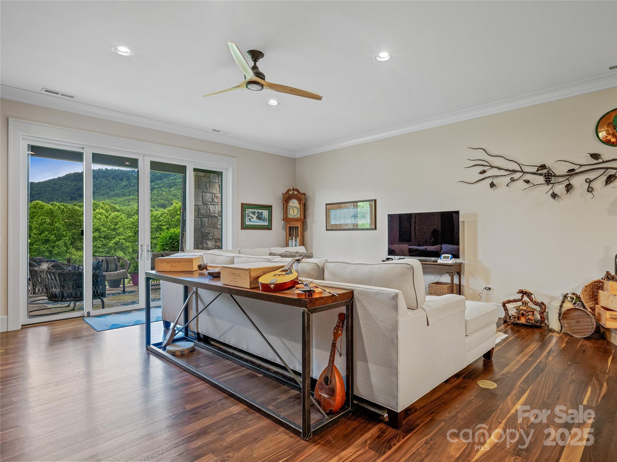 The Cliffs at Walnut Cove - Residential