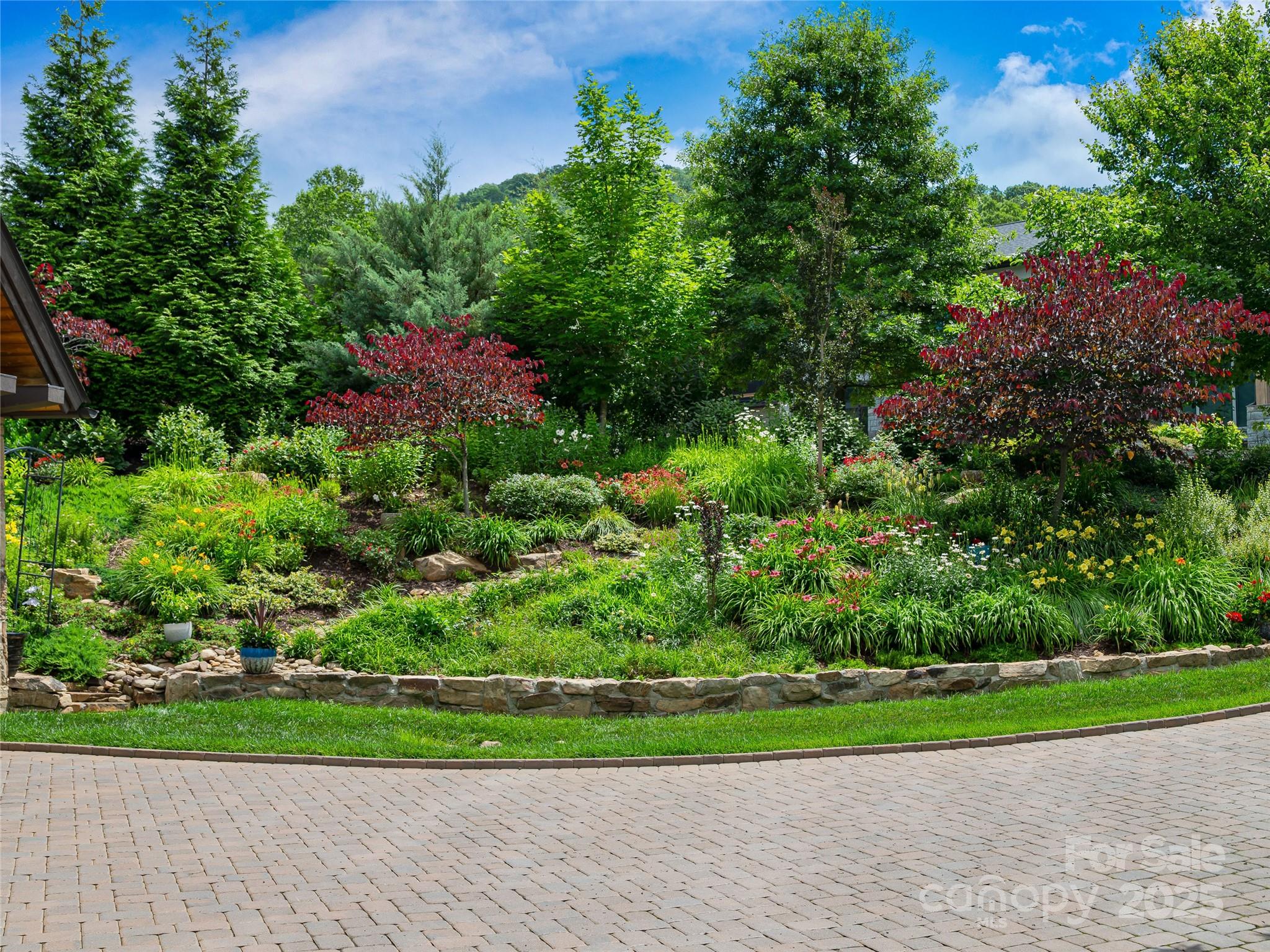 The Cliffs at Walnut Cove - Residential