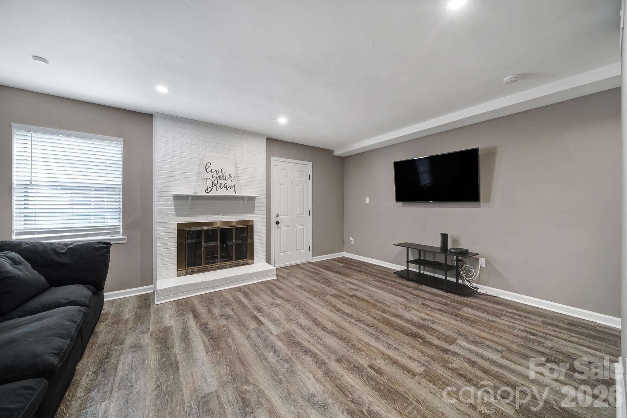 Lexington Commons - Residential