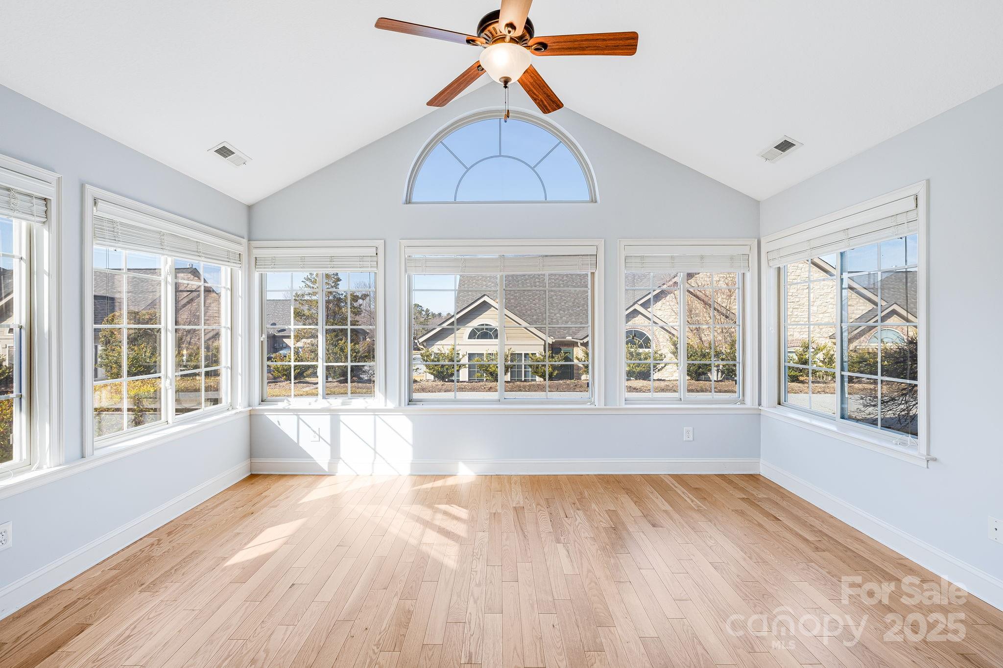 Flat Rock, North Carolina 28731, United States, 2 Bedrooms Bedrooms, ,2 BathroomsBathrooms,Residential,Active,7028